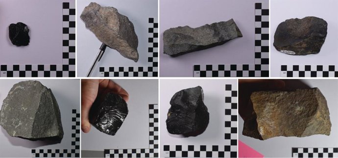 Exemplos de amostras de pedras com bordas afiadas produzidas naturalmente
