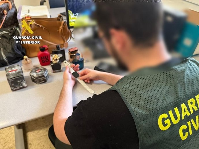 Detenido acusado de cometer 33 robos con fuerza en viviendas de Xàbia (Alicante).