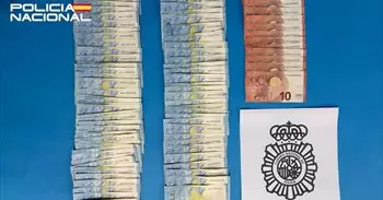 La policía recupera en Aranda 1.810 euros que un anciano estaba arrojando por la ventana de su casa