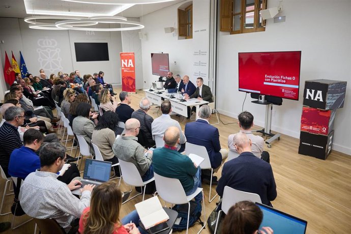 Luis Tarrafeta, Félix Taberna, José Luis Arasti y Luis Campos en la sesión informativa celebrada con direcciones generales y secretarías técnicas