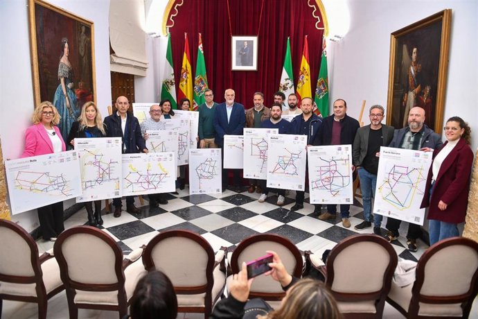 Javier Vidal en la entrega de los Metrominutos a 17 municipios de la provincia.