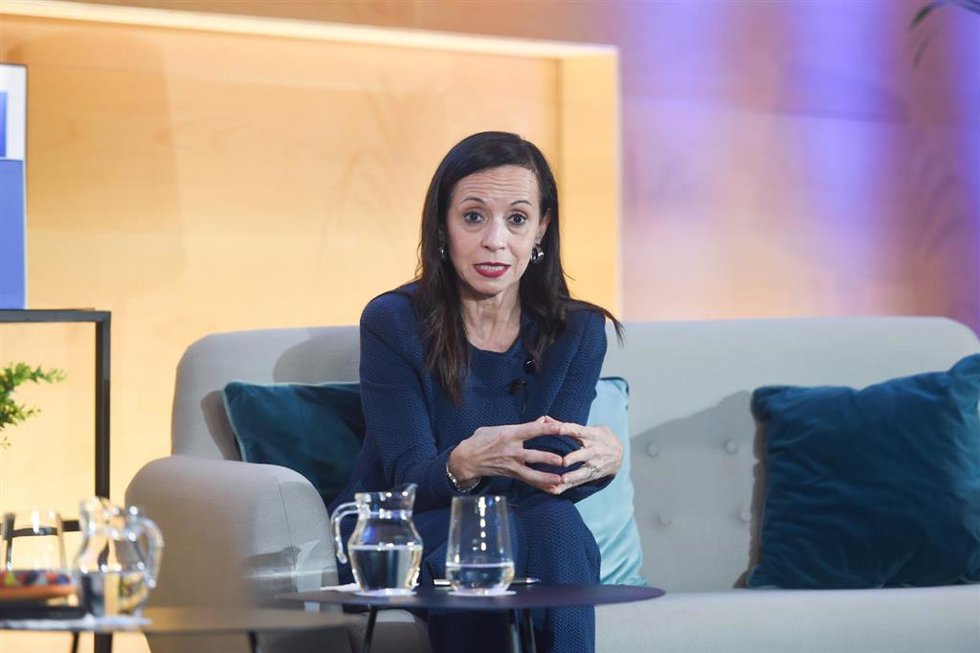 La presidenta de Redeia, Beatriz Corredor, interviene durante la presentación del Informe del sistema eléctrico español 2024 y el Informe de energías renovables 2024, en la sede del Ministerio de Transición Ecológica, a 18 de marzo de 2025, en Madrid (E
