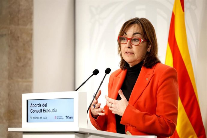 La consellera de Territorio y portavoz del Govern, Sílvia Paneque, durante una rueda de prensa tras la reunión del Consell Executiu