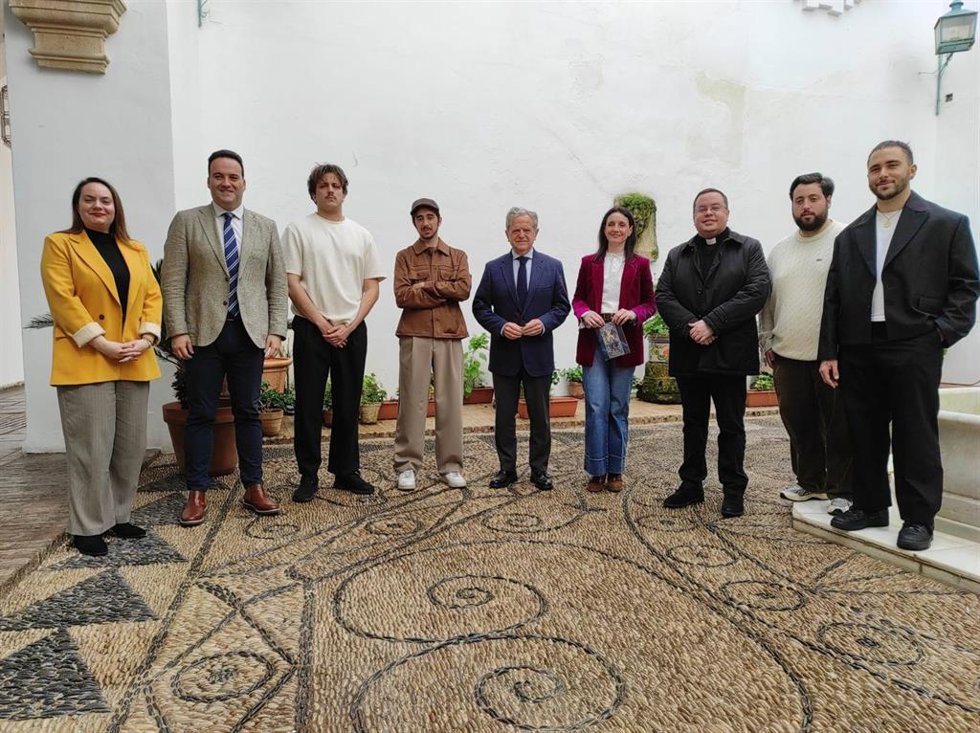 El presidente de la Diputación de Córdoba, Salvador Fuentes (centro), en la presentación de la Magna de Priego de Córdoba.