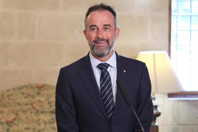 Archivo - El conseller de Vivienda, Territorio y Movilidad del Govern balear, José Luis Mateo. 