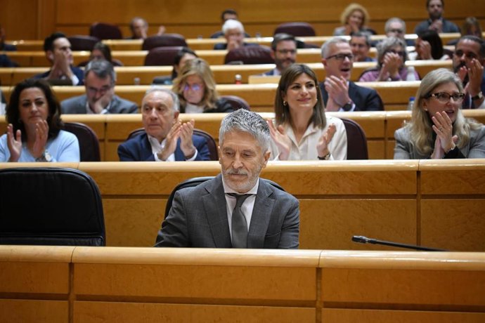 El ministro del Interior, Fernando Grande-Marlaska, durante una sesión de control, en el Senado, a 25 de febrero de 2025, en Madrid (España). 
