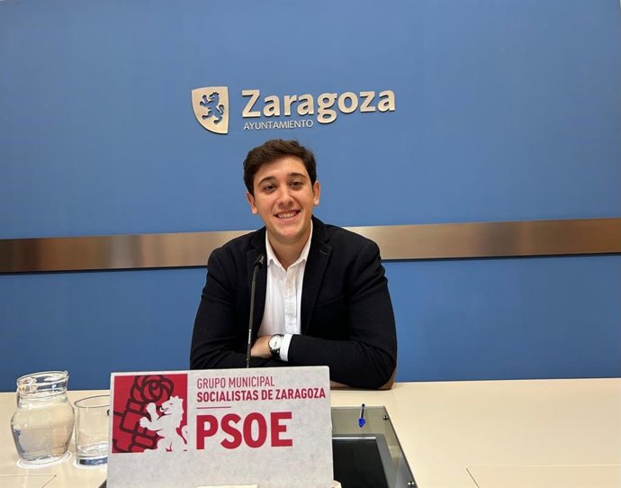 Archivo - Zaragoza.-El PSOE exige a Chueca "protección y homogeneidad" en lasfachadas del comercio del Casco Histórico
