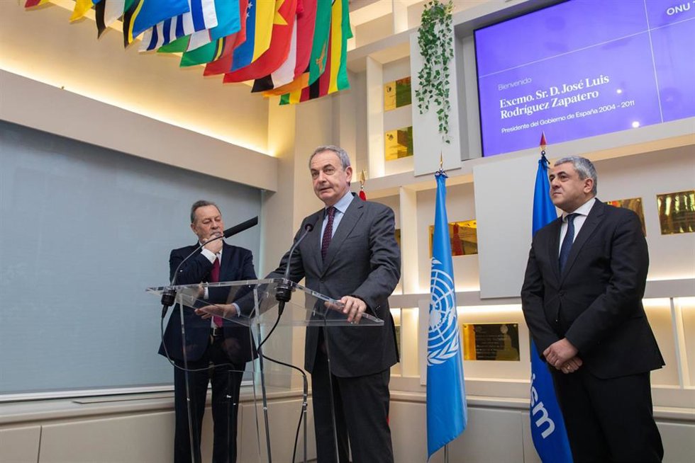ONU Turismo homenajea a Zapatero por su "destacada labor" en el turismo español durante su presidencia.