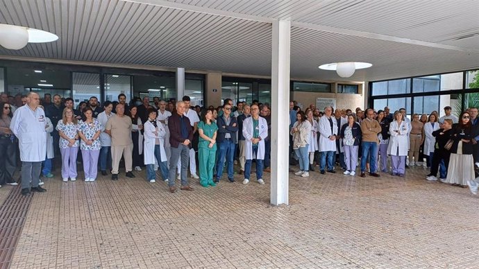 Minuto de silencio llevado hoy en el Hospital de Melilla tras la repentina muerte de uno de sus otorrinos