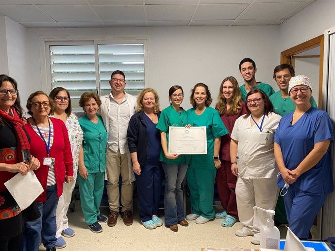 Profesionales sanitarios de la Unidad de Terapia Intravítrea (UTIV) de Oftalmología del Hospital Universitario de Puerto Real (Cádiz)