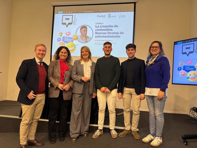 El instagramer Pablo Vallejo aborda la creación de contenidos en el Centro de la Comunicación Jesús Hermida.