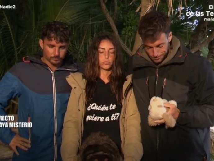 Montoya y Anita se despiden de Manuel en 'Supervivientes' que vuelve a España