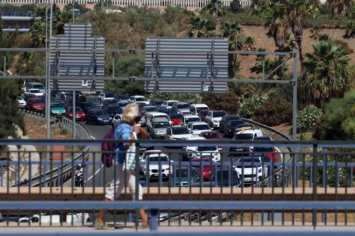 Archivo - Vehículos en una imagen de archivo 