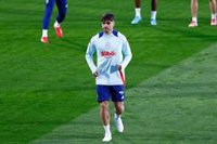 Asencio: "Voy a los estadios a jugar a fútbol, no a escuchar a nadie"