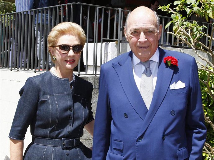 Archivo - Carolina Herrera y su marido, Reinaldo Herrera, en una imagen de archivo