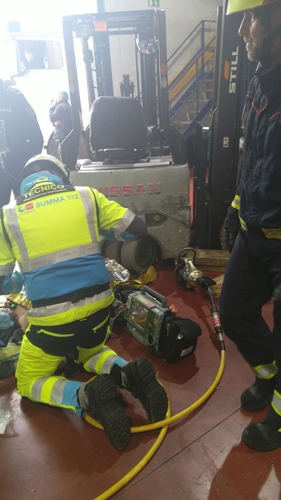 Herido grave un trabajador al quedar atrapada su pierna en un toro mecánico en Villaviciosa