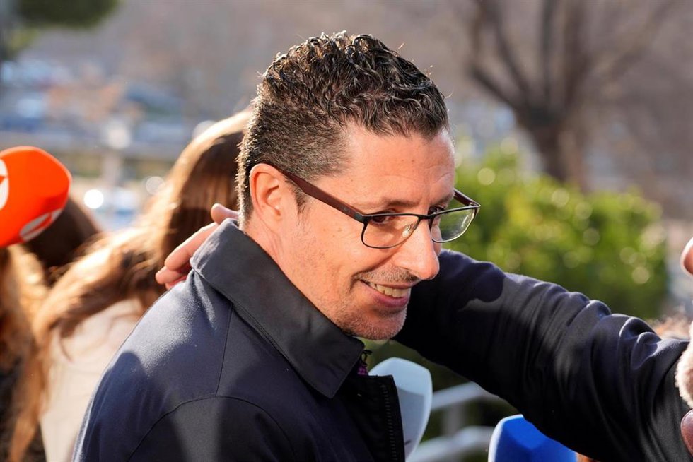 Archivo - Alberto Luceño llega a la Audiencia Nacional para asistir como investigado a la primera jornada del juicio por el 'caso de las mascarillas', a 11 de febrero de 2025, en Madrid (España). El fiscal solicita 9 años de cárcel para el hijo menor de