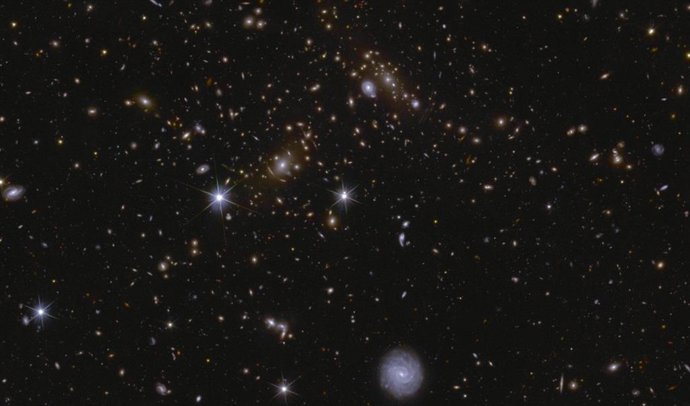 Imagem do universo tirada com o telescópio Euclid