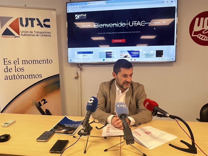 El presidente de UTAC y UPTA, Eduardo Abad, en rueda de prensa