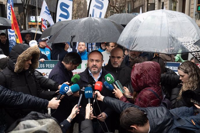 El president del PP català, Alejandro Fernández, en la concentració 