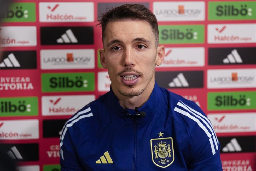 El lateral de la selección española Alejandro Grimaldo durante la entrevista con Europa Press