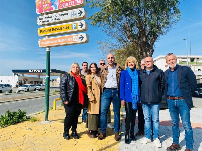 Visita del PSOE a las obras de la carretera A-8063