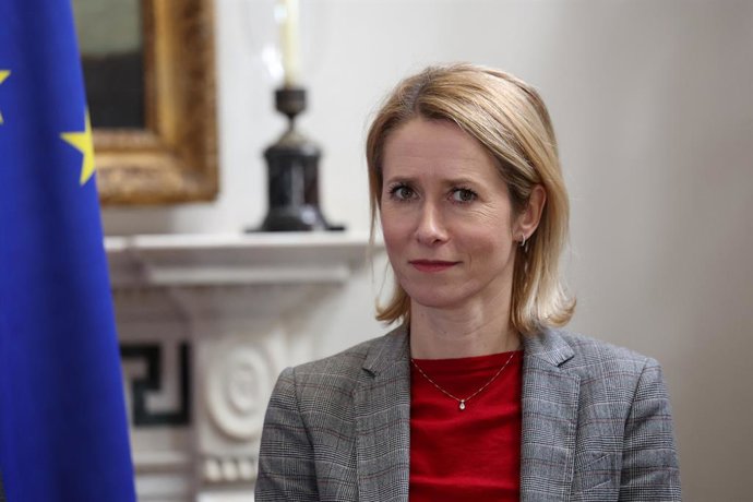 18 de março de 2025, Reino Unido, Londres: A Alta Representante da UE para Assuntos Externos, Kaja Kallas, fala durante uma reunião com o Ministro das Relações Exteriores britânico, David Lammy, antes de uma reunião de política externa entre o Reino Unido