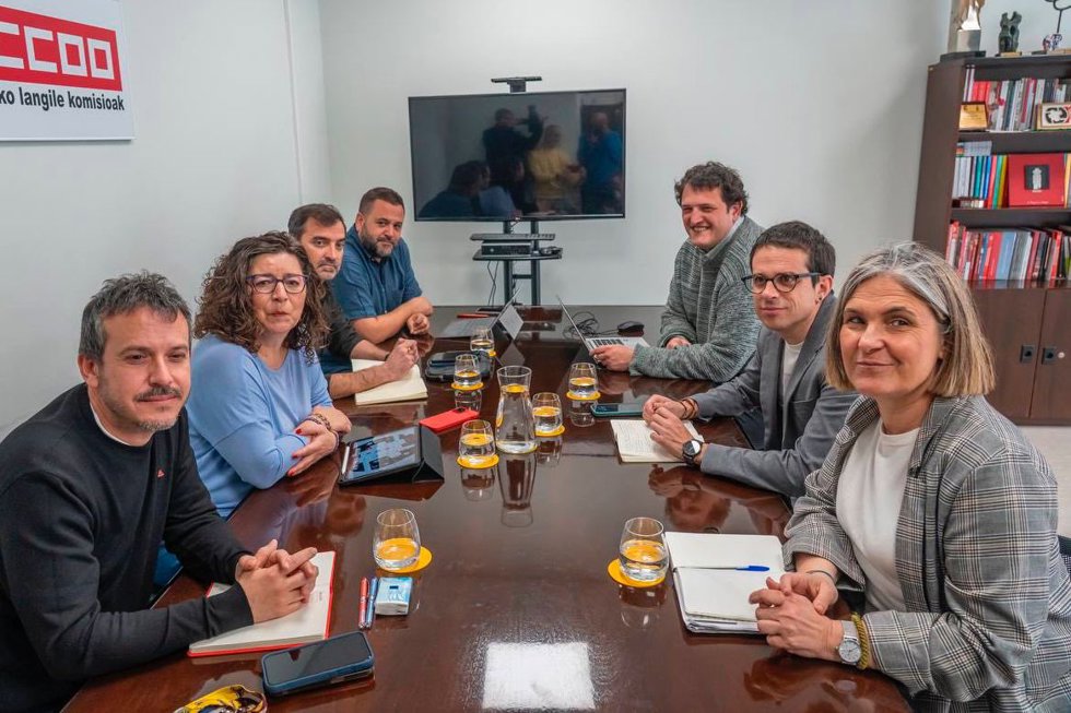 Reunión entre EH Bildu y CCOO