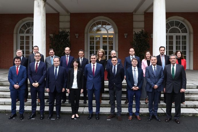 El presidente del Gobierno, Pedro Sánchez, ha recibido este miércoles en el Palacio de la Moncloa a una representación del American Business Council.