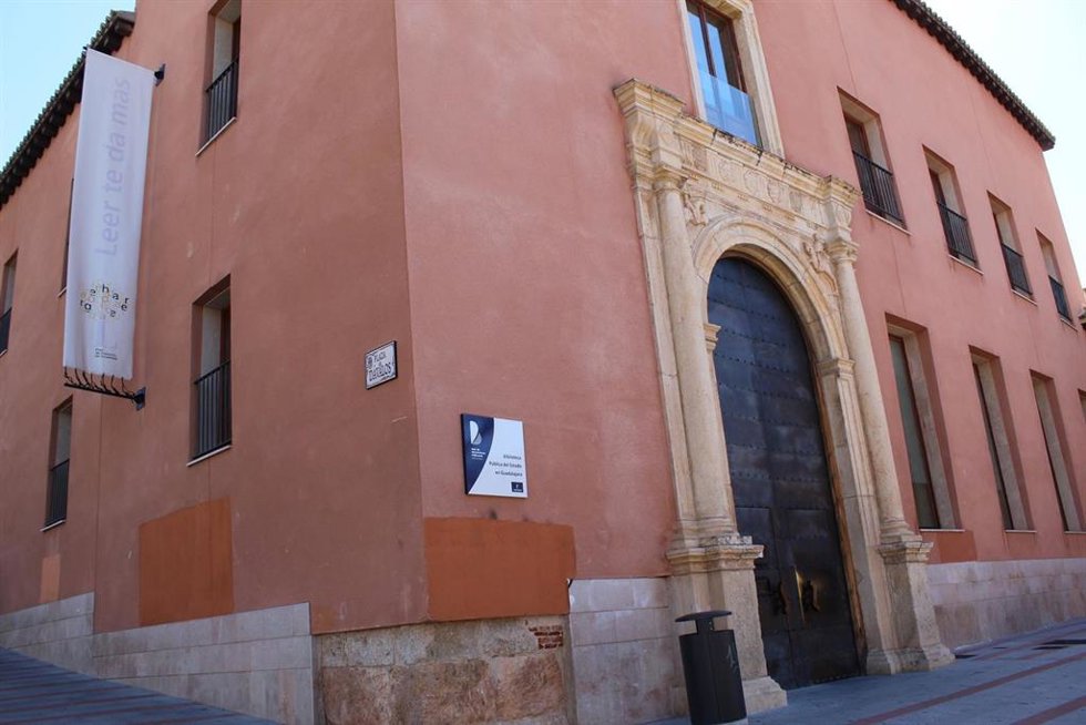 Biblioteca pública provincial en Guadalajara.