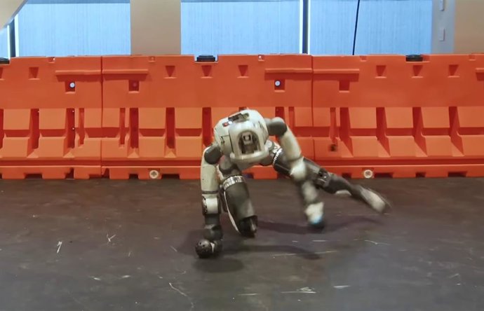 O robô humanoide Atlas praticando 'breakdance'