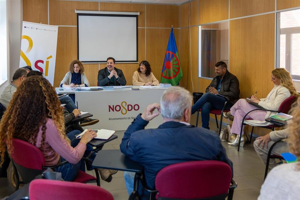 Nueva sesión del Consejo Municipal del Pueblo Gitano, presidida por el edil de Derechos Sociales, José Luis García.