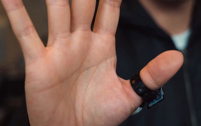 El anillo de IA SpellRing.