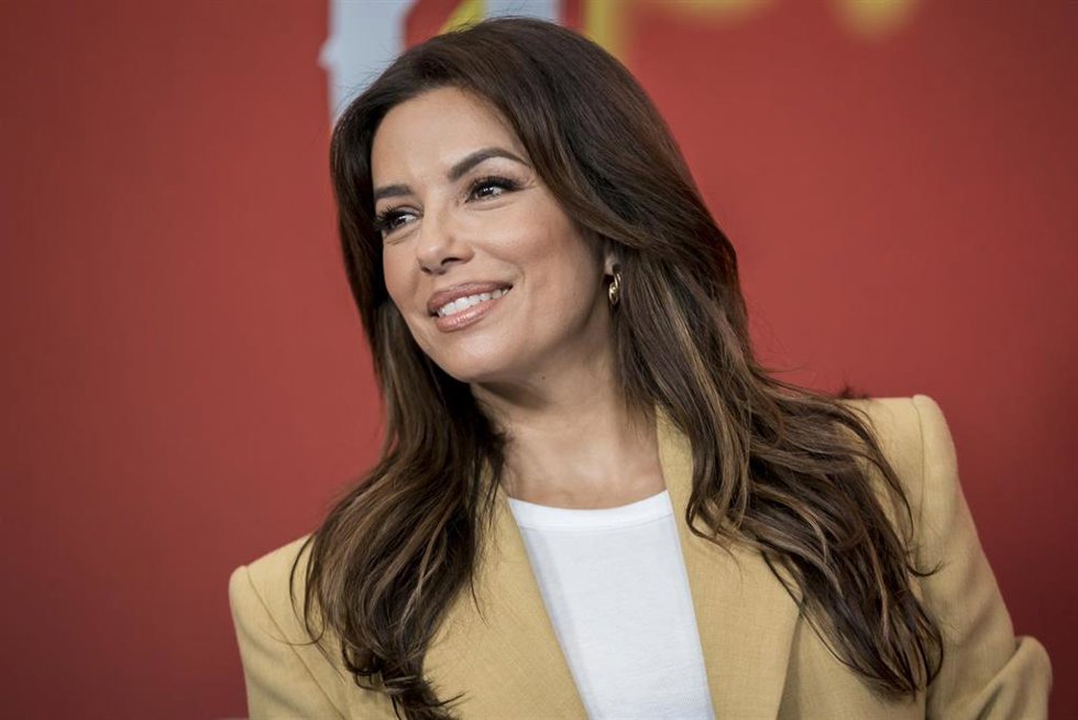 Archivo - La directora y productora Eva Longoria posa durante un photocall en la presentación de su primera película como directora, Flamin' Hot: la historia de los Cheetos picantes', en el Hotel The Madrid EDITION, a 4 de julio de 2023, en Madrid (Esp