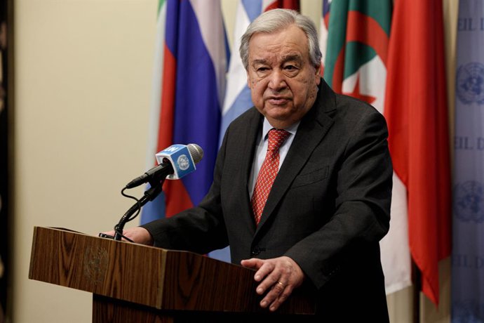 12 de março de 2025, Nova York, Nova York, EUA: O Secretário-Geral da ONU, ANTONIO GUTERRES, informa a imprensa sobre sua Iniciativa UN80, um esforço que se concentra na cooperação financeira e internacional, no programa de estudos de pós-graduação e no r