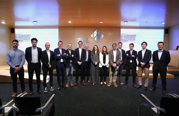 Los participantes en el encuentro.