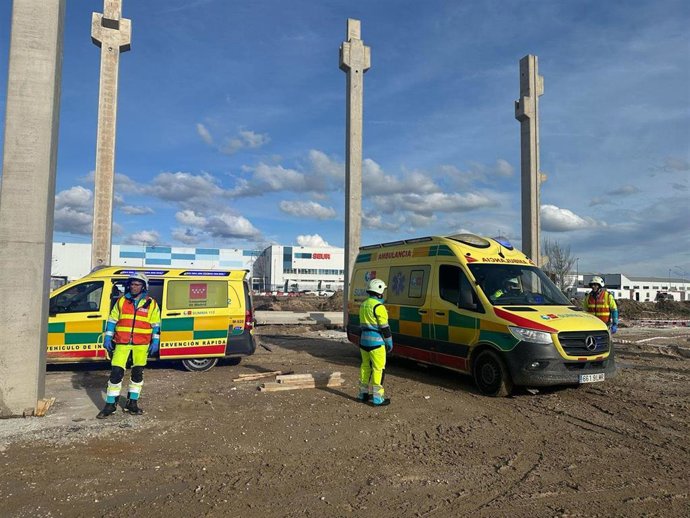 Evacuado de gravedad un trabajador al caerle una plancha de hormigón en una obra de Getafe