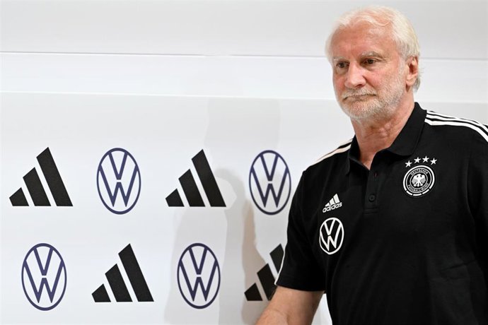 Archivo - 26 June 2024, Bavaria, Herzogenaurach: DFB sports director Rudi Voeller arrives for a press conference, ahead of Saturday's UEFA EURO round of 16 soccer match. Photo: Federico Gambarini/dpa
