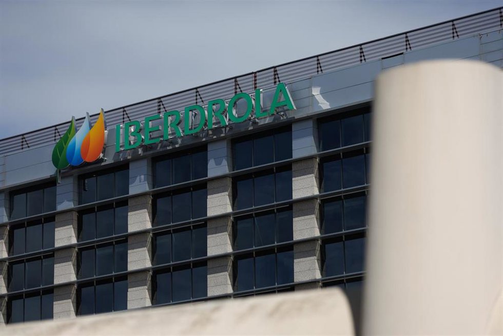 Archivo - Fachada de la sede de Iberdrola