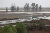 Andalucía mantiene diez carreteras cortadas por inundación, la mitad en la provincia de Cádiz