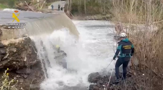 Dispositivo búsqueda del motorista arrastrado por la corriente del río Genal