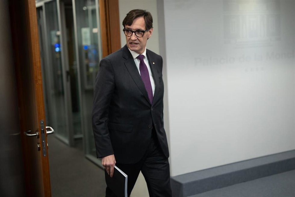 Archivo - El presidente de la Generalitat de Catalunya, Salvador Illa, a su llegada a una rueda de prensa tras su reunión con el presidente del Gobierno, Pedro Sánchez.