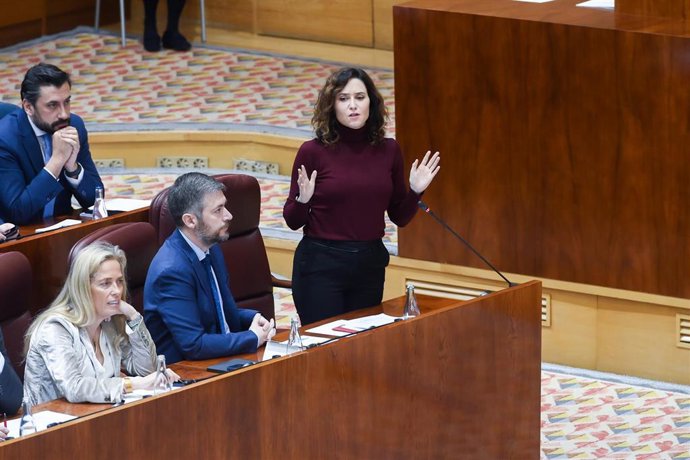 La presidenta de la Comunidad de Madrid, Isabel Díaz Ayuso, durante un pleno en la Asamblea de Madrid