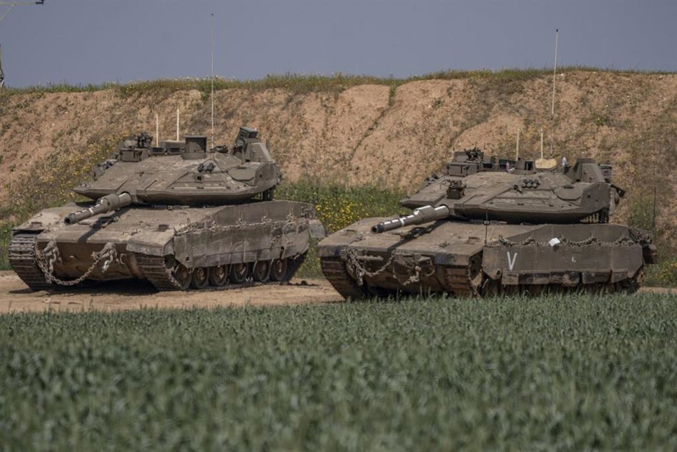 Carros de combate del Ejército israelí en la frontera entre Israel y la Franja de Gaza (archivo)
