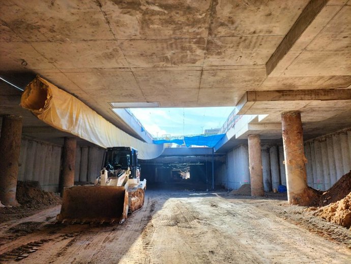 Túnel de Adif en Sant Feliu de Llobregat (Barcelona).