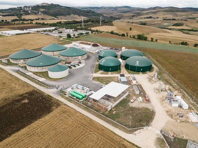 La italiana BelEnergia prevé invertir 200 millones en España en un modelo de plantas herméticas de biogás