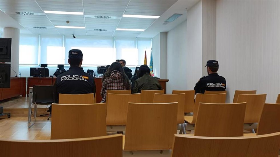 Archivo - Primera sesión del juicio a una madre acusada de matar a su hijo de dos años en Bigastro (Alicante), celebrado el lunes 16 de diciembre de 2024 en la Sección Séptima de la Audiencia Provincial de Alicante, con sede en Elche.