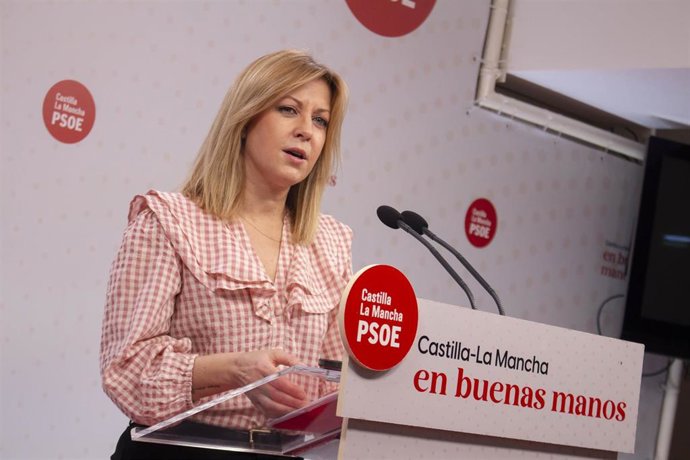 La portavoz del grupo socialista en las Cortes de Castilla-La Mancha, Ana Isabel Abengózar.