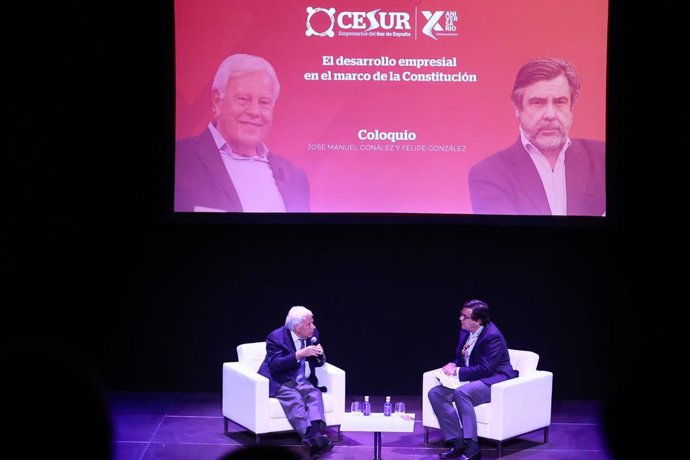 El expresidente del Gobierno Felipe González participa en la jornada 'Los retos globales del sur de España' organizada en Sevilla por la Asociación Círculo de Empresarios del Sur de España (Cesur).