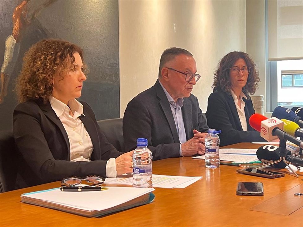 Los abogados de la familia Cierco durante la rueda de prensa.